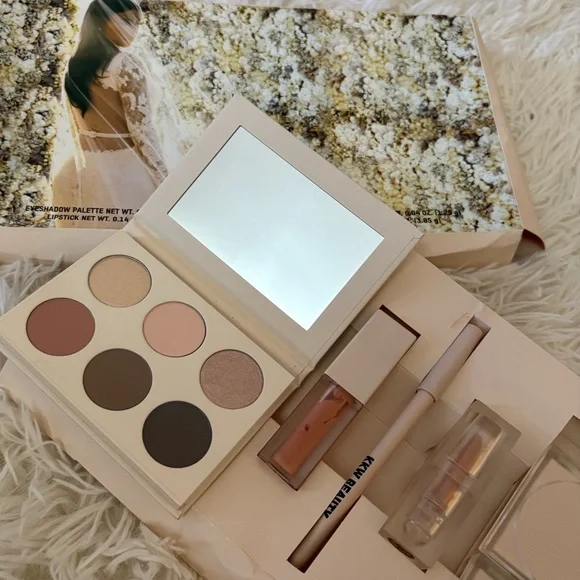RARE KKWBEAUTY MRS. WEST COLLECTION DISCONTINUED… NEW IN BOX! - Picture 2 of 6